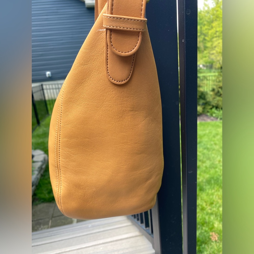 Vintage Coach Monterey Hobo #4027 Butterscotch Leather Shoulder Bag w/ Hangtag - Picture 6 of 16